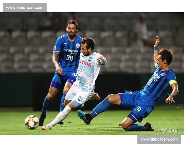 悉尼妹恢复单身后英超球星狂轰私信！豪门球员集体示爱遭优雅拒绝