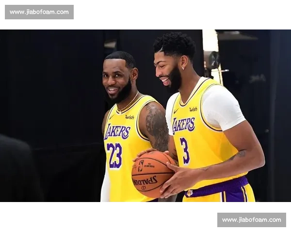 两双收割机!凯尔威尔季前赛爆发,冲击 MIP 两双收割机!凯尔威尔季前赛爆发,冲击 MIP