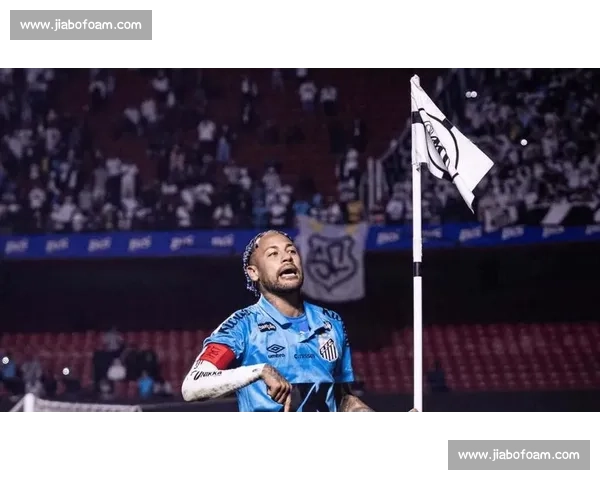 月薪 522 万！内马尔重返桑托斯魔鬼训练，保级生死战在即秀肌肉状态