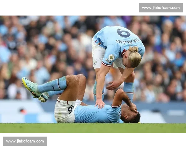 罗德里伤缺至 9 月!曼城新赛季三甲命运系于中场复苏 罗德里伤缺至 9 月!曼城新赛季三甲命运系于中场复苏