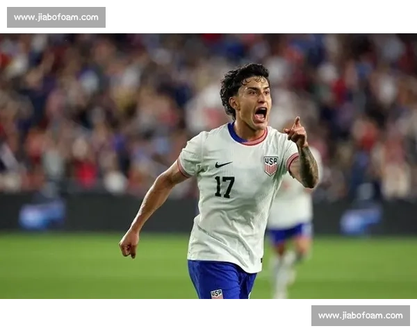 葡萄牙足协官宣全国赛事默哀致敬波尔图传奇若热・科斯塔 葡萄牙足协官宣全国赛事默哀致敬波尔图传奇若热・科斯塔