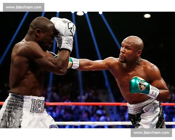 邹市明挑战梅威瑟跨界对决引发拳坛商业与实力之争传奇话题热议